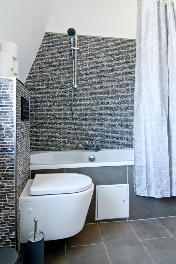 Apartmondo Ferienwohnungen Wuppertal Wichlinghaus Bagian luar foto